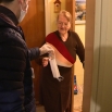 Наставља се акција поделе пакета старијим и болесним суграђанима